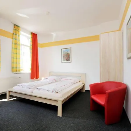 Hotell Goldener Hahn