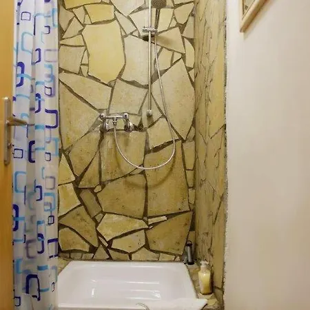 Hotell Goldener Hahn 2*