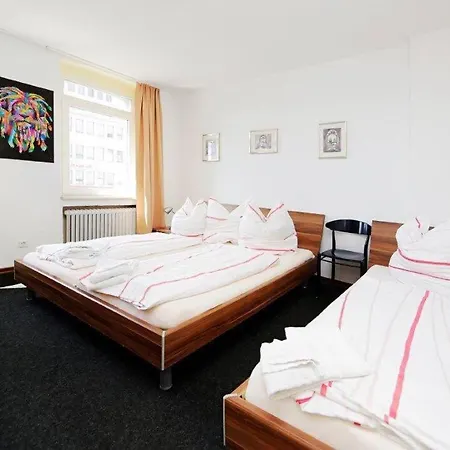 Goldener Hahn Hotel 2*