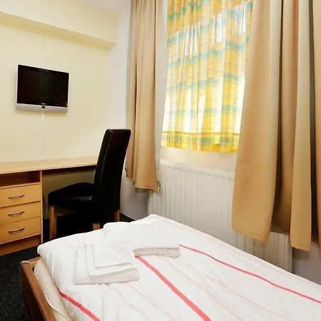 Goldener Hahn Hotel
