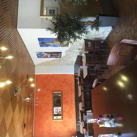 酒店 戈登纳哈恩酒店 2*