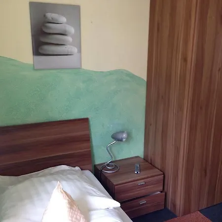 Goldener Hahn 2* Duisburg