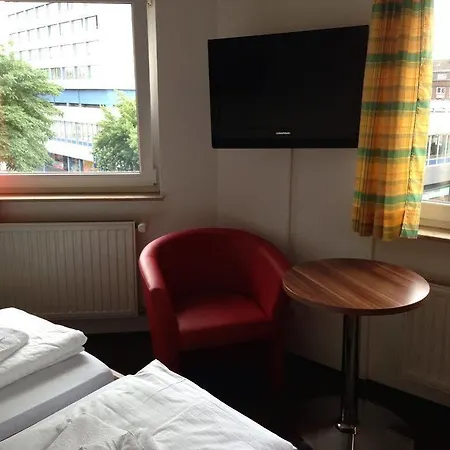 Goldener Hahn 2* Duisburg