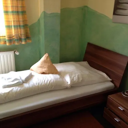 Goldener Hahn 2* Duisburg