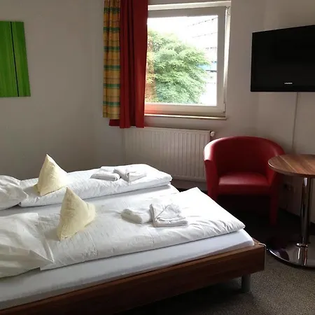 Goldener Hahn 2* Duisburg