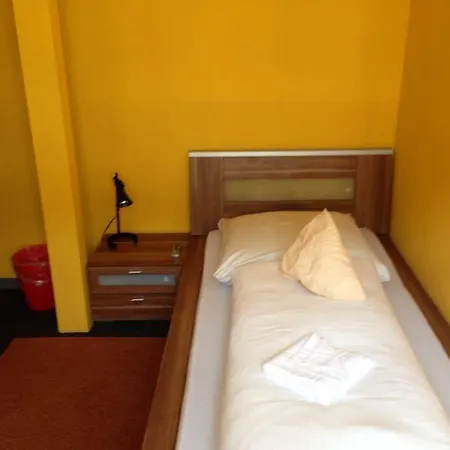 Goldener Hahn 2* Duisburg