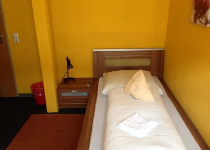 Goldener Hahn 2* Duisburg